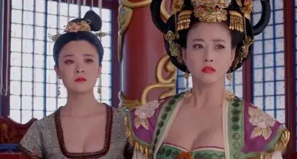 据说当时这个电视剧播到一半，被拉回去要求改动…是为啥？