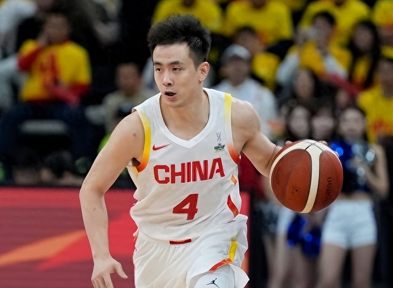 赵继伟跟胡明轩之间的变量是赵睿！

总有人说，这次能赢日本跟弯弯是因为胡明轩没上