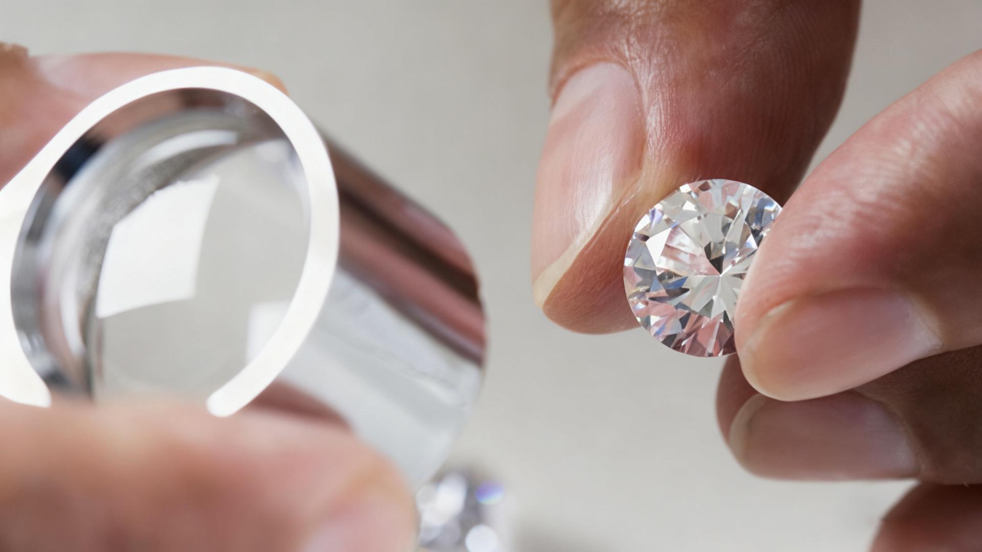 珠宝知识 | 钻石4C标准详解 批发选钻避坑指南