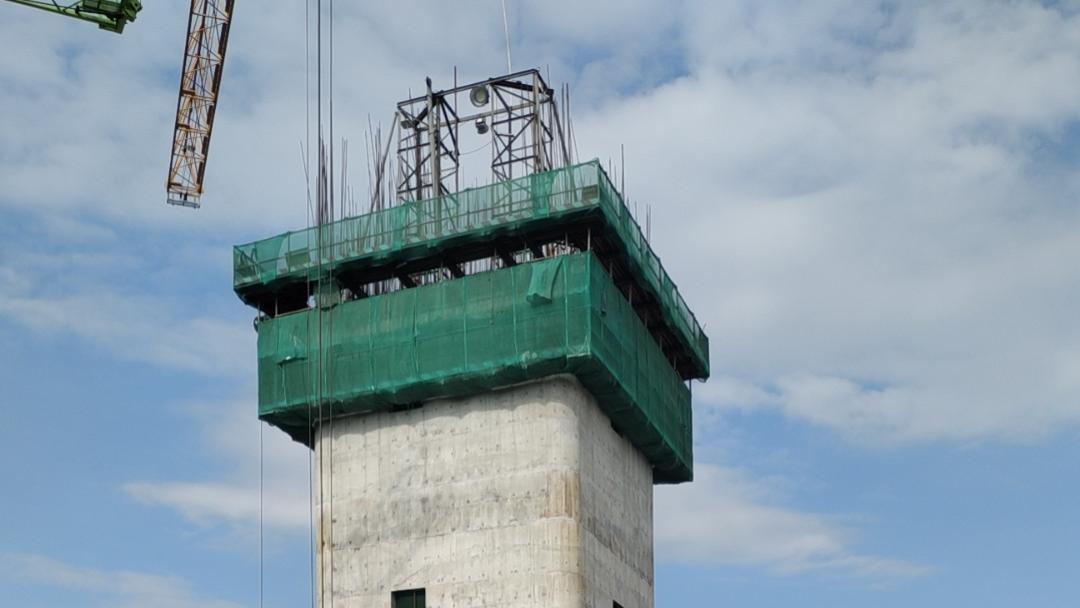 方烟囱新建美化工程顺利竣工