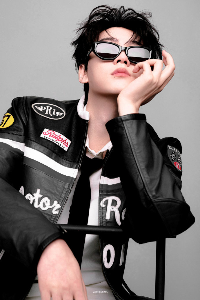 该怎么向你解释半年可见呢
田栩宁包括经纪公司早就发过声明
单身状态、从未结婚、亦