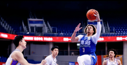约瑟夫杨30分带领青岛男篮主场大胜北控。CBA常规赛，青岛男篮主场迎战北控，这场