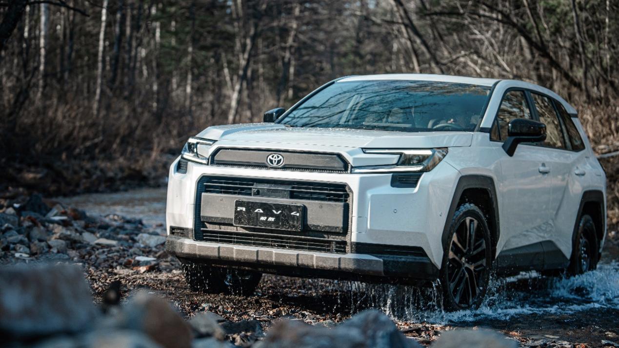 十大“超”点燃动市场，全新荣放打造城市SUV价值标杆