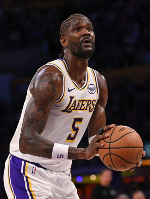 对顿宝期望越大失望越大，还指望着顿宝季后赛发挥一下，现在有球权了，可以使劲抡抗产