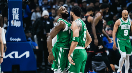 塔图姆30分带领凯尔特人大胜76人取得系列赛大比分3比1领先。NBA季后赛首轮，