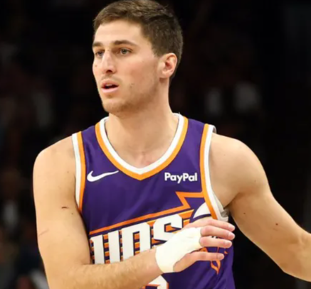 格林伪首发，真合理的是吉莱斯皮+布克+马威+奥尼尔+狄龙，这个阵容是真不吃亏。