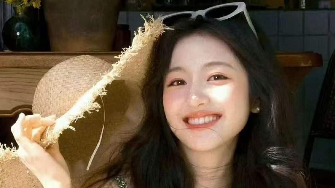 明星购物也要“拼折扣”？李兰迪买帽背后的消费平等观