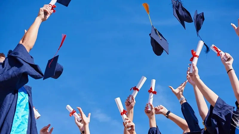 2026论文季生存指南：5款AI工具横向评测与选型避坑