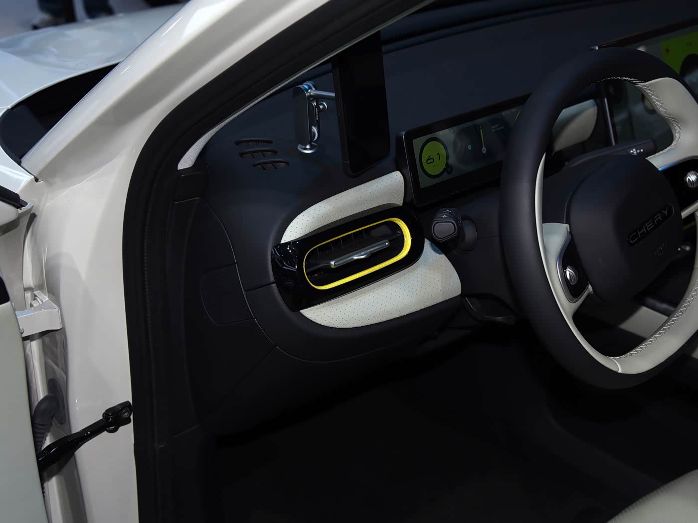 奇瑞这次不藏了，直接摊牌：2025 年营收破 3000 亿，一半以上是老外买单！