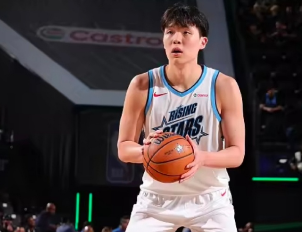 10分2板！拓媒点评杨瀚森：他身上确实有很多极具潜力的技能

今日NBA全明星新