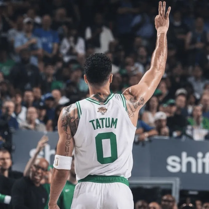 说实话，我觉得獭兔恢复的很棒，很可能下赛季大家会重新看到一个不输受伤前的自己他！