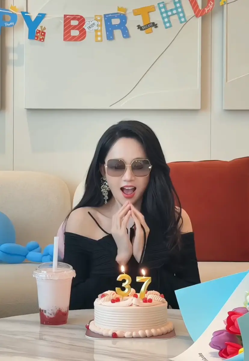 陈乔恩晒庆生视频！从狡黠快乐到撇嘴委屈小表情超可爱