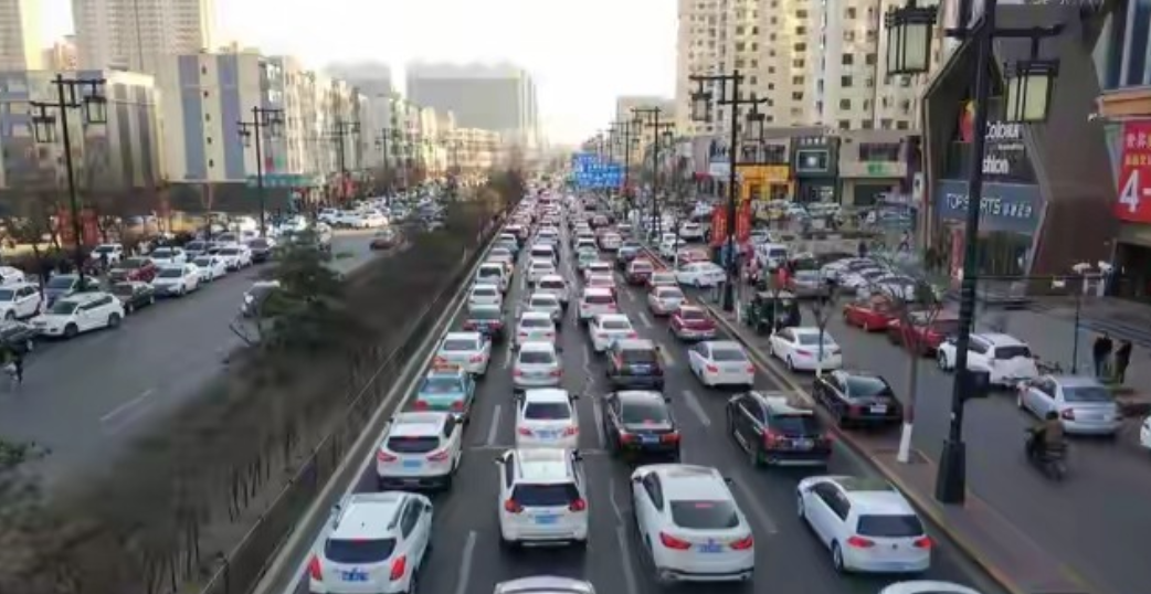 五一高速堵到崩溃！这6件事比撞车还闹心，全中你就是纯纯大冤种