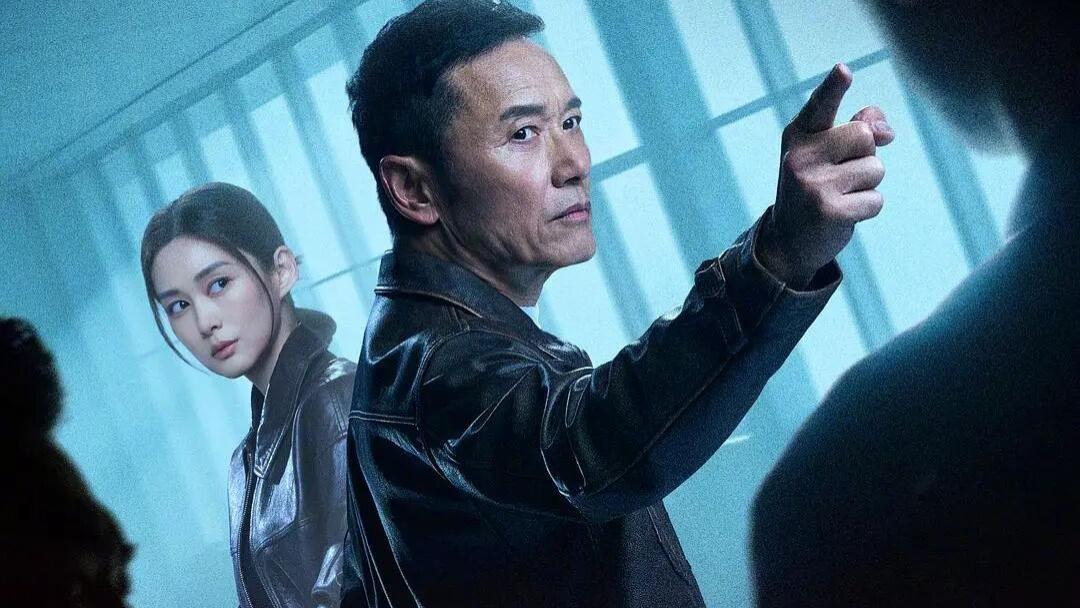 一个割开孕妇肚子的女人，一个用子弹清算同袍的魔警，你猜谁更危险？