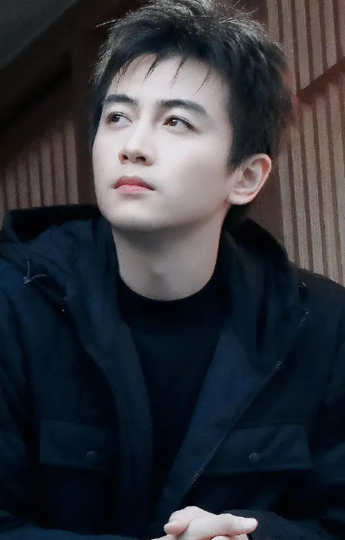 看到你的那一天，我就知道，又到了换手机壁纸的时候了