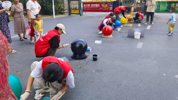 3·5雷锋日 | 合肥大二男生傅潇：周末喜欢出去做好事 “帮助别人让我快乐”