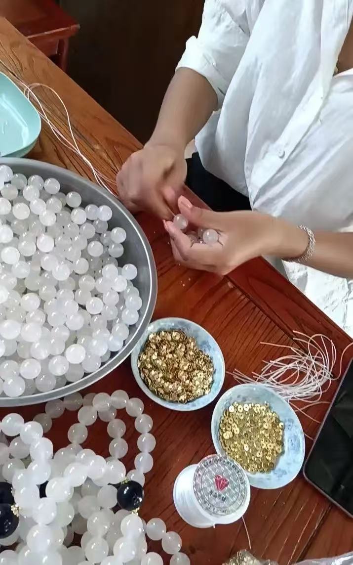 最近新冒出来个骗局叫“杀鸟盘”，专门盯着想赚点零花钱的宝妈下手，有宝妈被骗40多