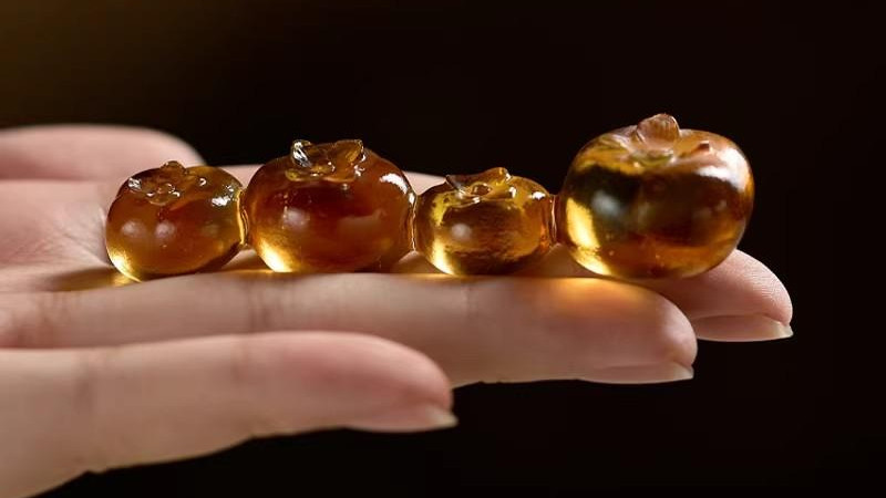 古韵琉璃间，“柿柿”皆如意