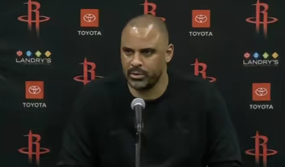 火箭这辆老爷车有点跟不上强度了
目前这种状态下今年季后赛极有可能又是首轮游啊……