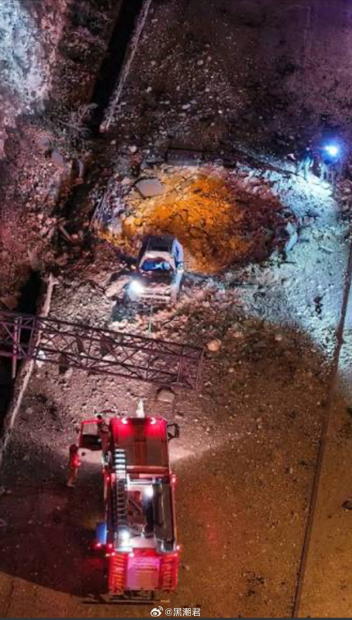 说出来可能不信，电车居然能“硬抗导弹”！这才是真正的碰撞测试。

事情是这样的，