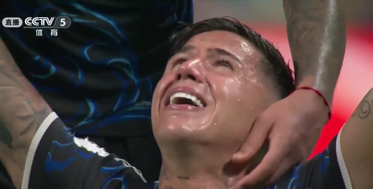 你说阿根廷赢了比赛，我一点也不意外。但你知道最让我动容的是什么吗？不是梅西那两个