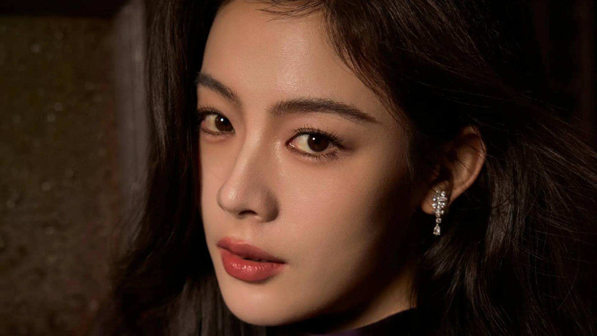 ​陈丽君登人民日报副刊 细说《镖人》阿育娅与中式侠义