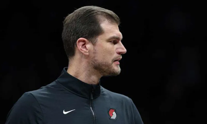 近日，开拓者主帅蒂亚戈-斯普利特接受了采访，被问到了在本赛季的哪个时刻，他曾停下