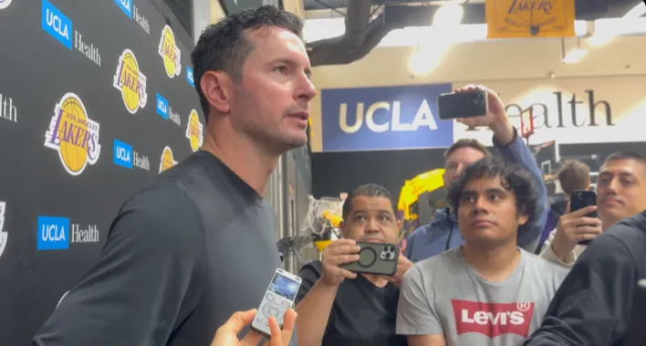 NBA更新官方社媒，宣布洛杉矶湖人队后卫卢卡-东契奇因在2025-26赛季累计第