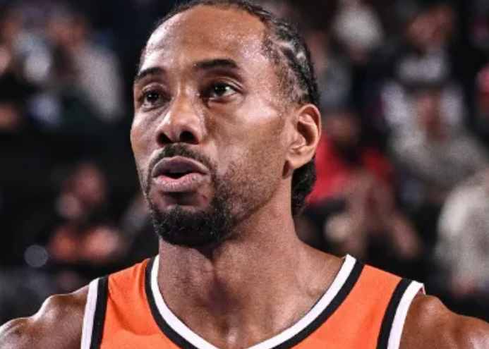 快船更新官方社媒，公布了球队明日比赛伤病报告。
伦纳德（脚踝）出战成疑，科林斯（