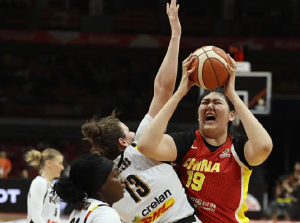 世界杯资格赛中国女篮以65：80落败比利时女篮。平心而论比利时女篮是欧洲顶级、世