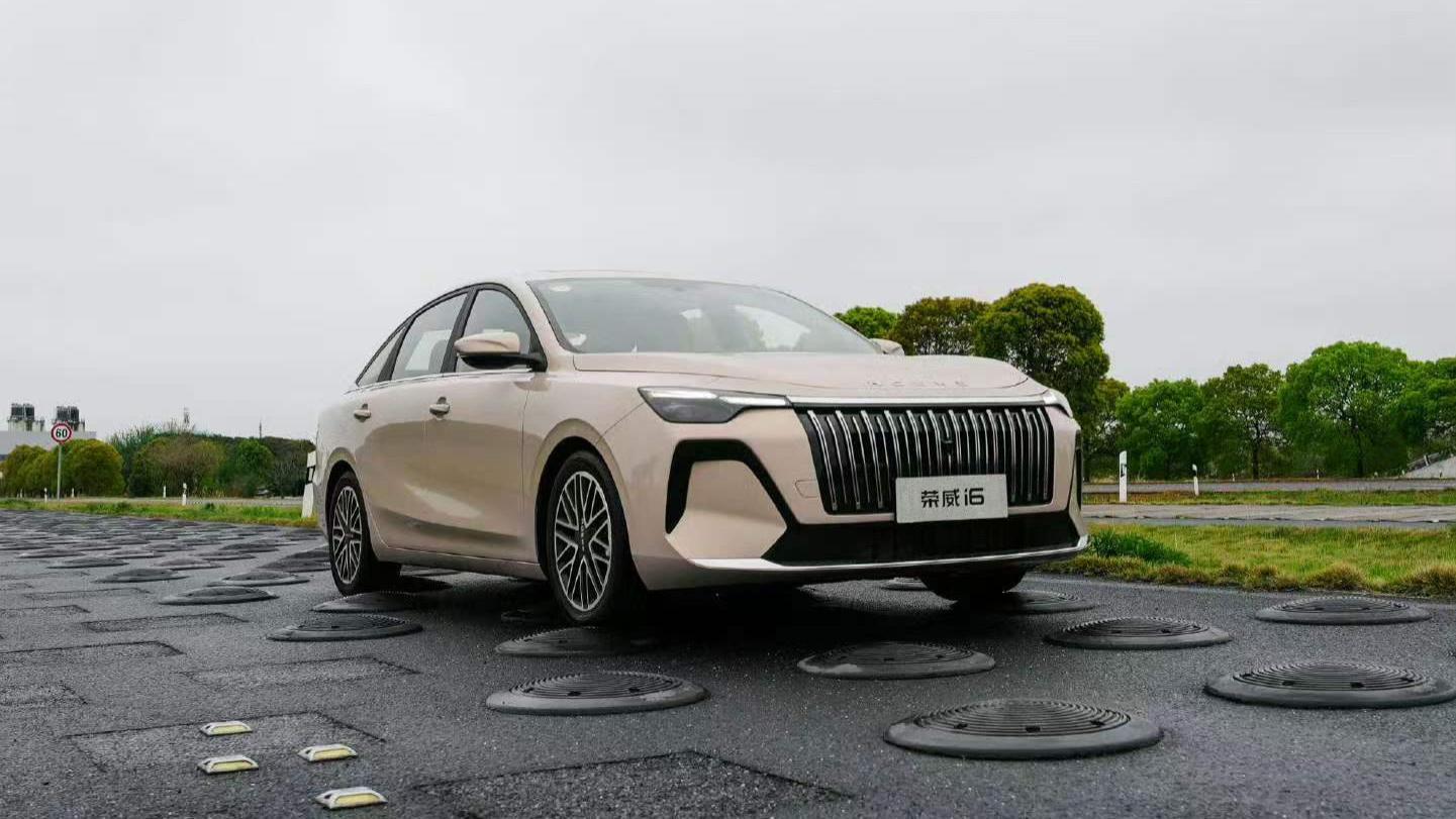 6.59万起，2026款荣威i6开启预售，A+级燃油家轿新卷王