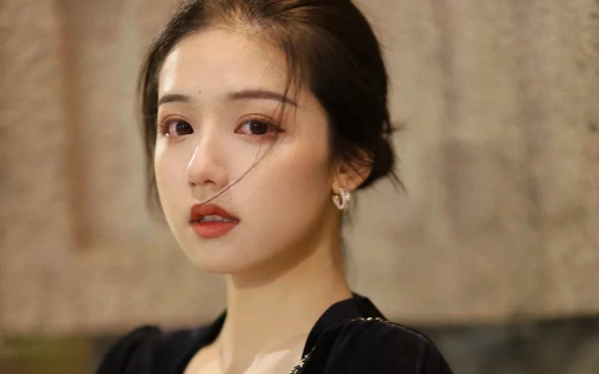 司机带女友开我的车，还骂我蹭车狗，报警后他慌了：看在我爸份上饶了我