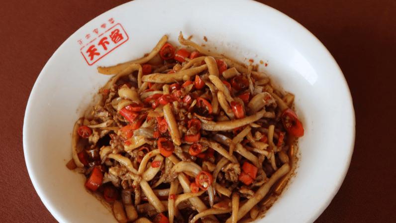 这道普通小炒，怎么就成了湘菜小馆子们的“神”？