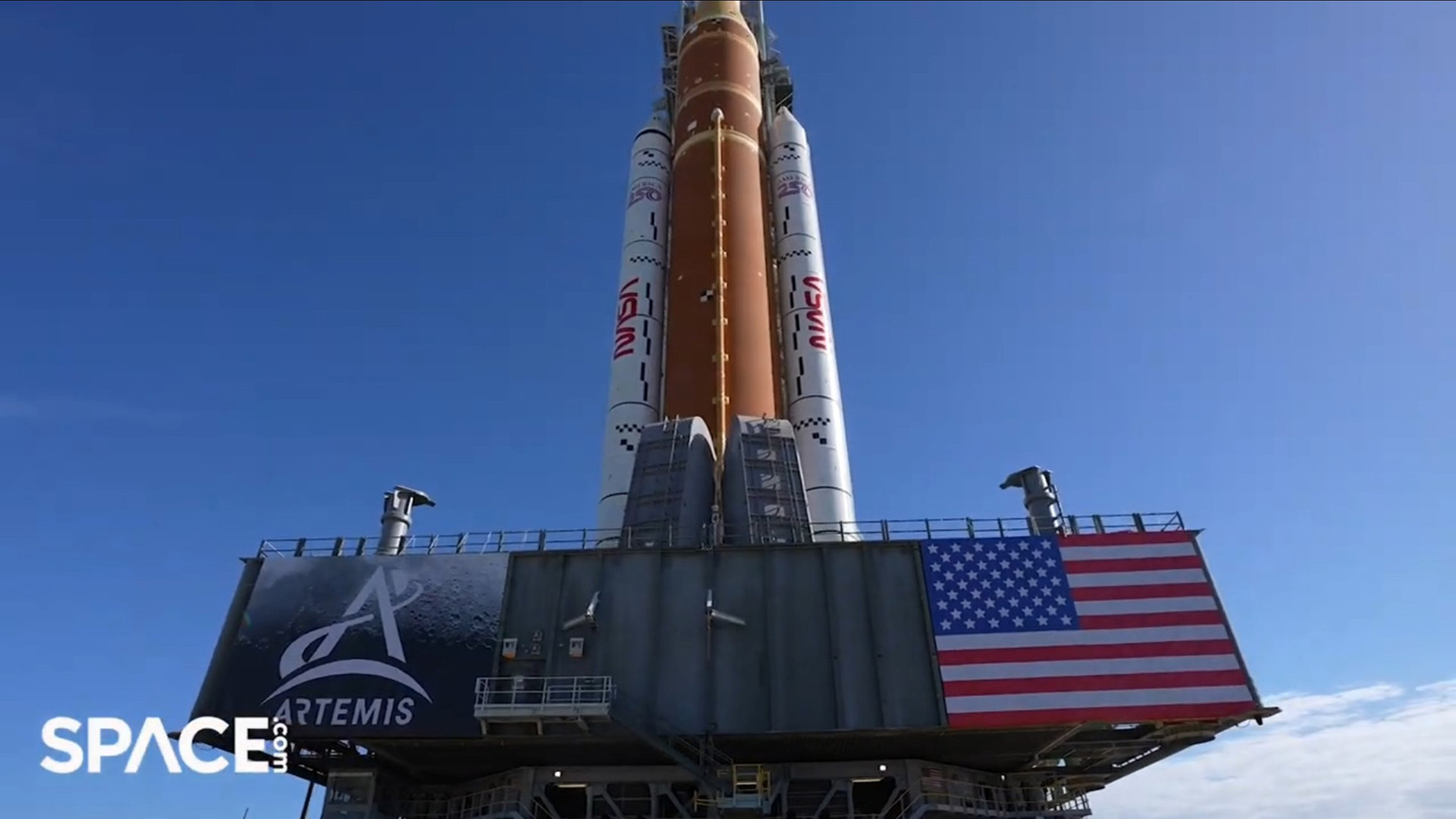 NASA又鸽了！载人绕月突生变故，火箭紧急回撤，真相是？