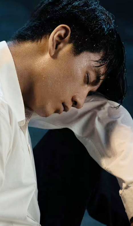 忍不住裁了两张壁纸尺寸