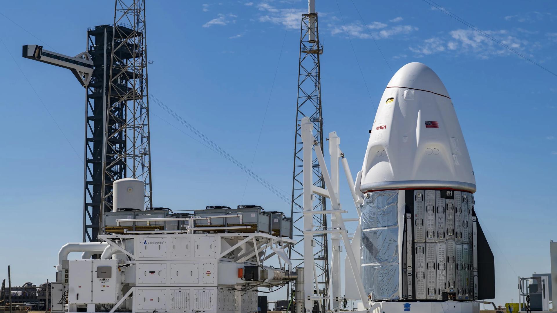 待命发射！Crew-12载人龙飞船运抵SLC-40工位，任务进入倒计时