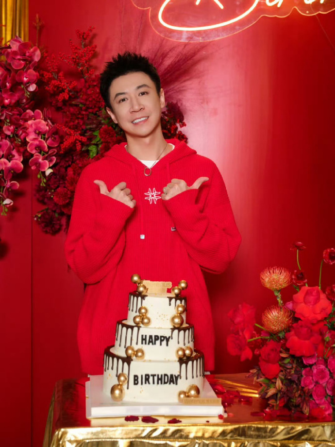 小酒窝给张维伊的生日祝福是 以后没那么多黑料，全是好料，哈哈哈哈哈太可爱了吧 ​