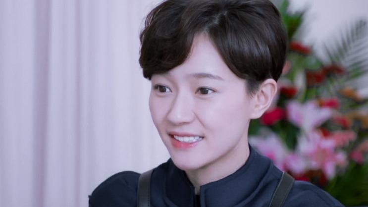 中生代女演员的底气：4位戏比人红的实力派，凭角色刻进记忆