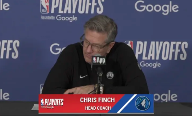 NBA季后赛，掘金以（1）116-105（0）战胜森林狼。
赛后克里斯-芬奇接受