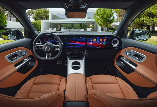 奔驰GLB是一款典型的“面子给足，里子妥协”的豪华入门SUV。如果你是城市代步，