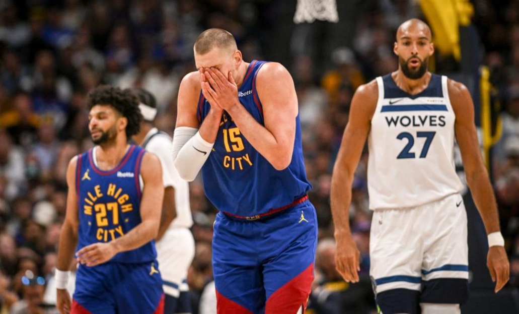 森林狼1:1掘金，首轮G2出现了三件怪事！
第一个，双方的罚球都很多，整场比赛下