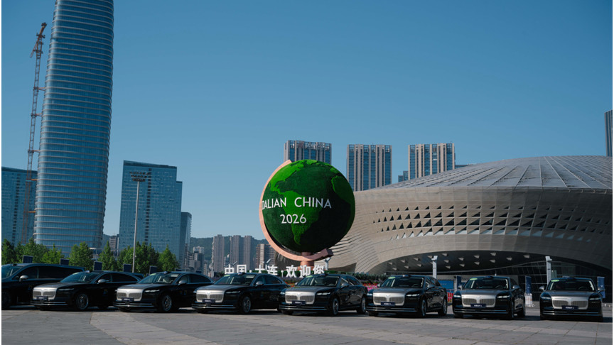 达沃斯指定用车为何连续三年选岚图？岚图追光L和岚图梦想家给出答案
