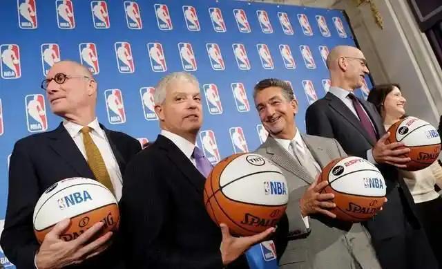 肖华力挺裁判“表现不可思议”！NBA终于要上AI鹰眼了？

“福斯特、托尼兄弟后