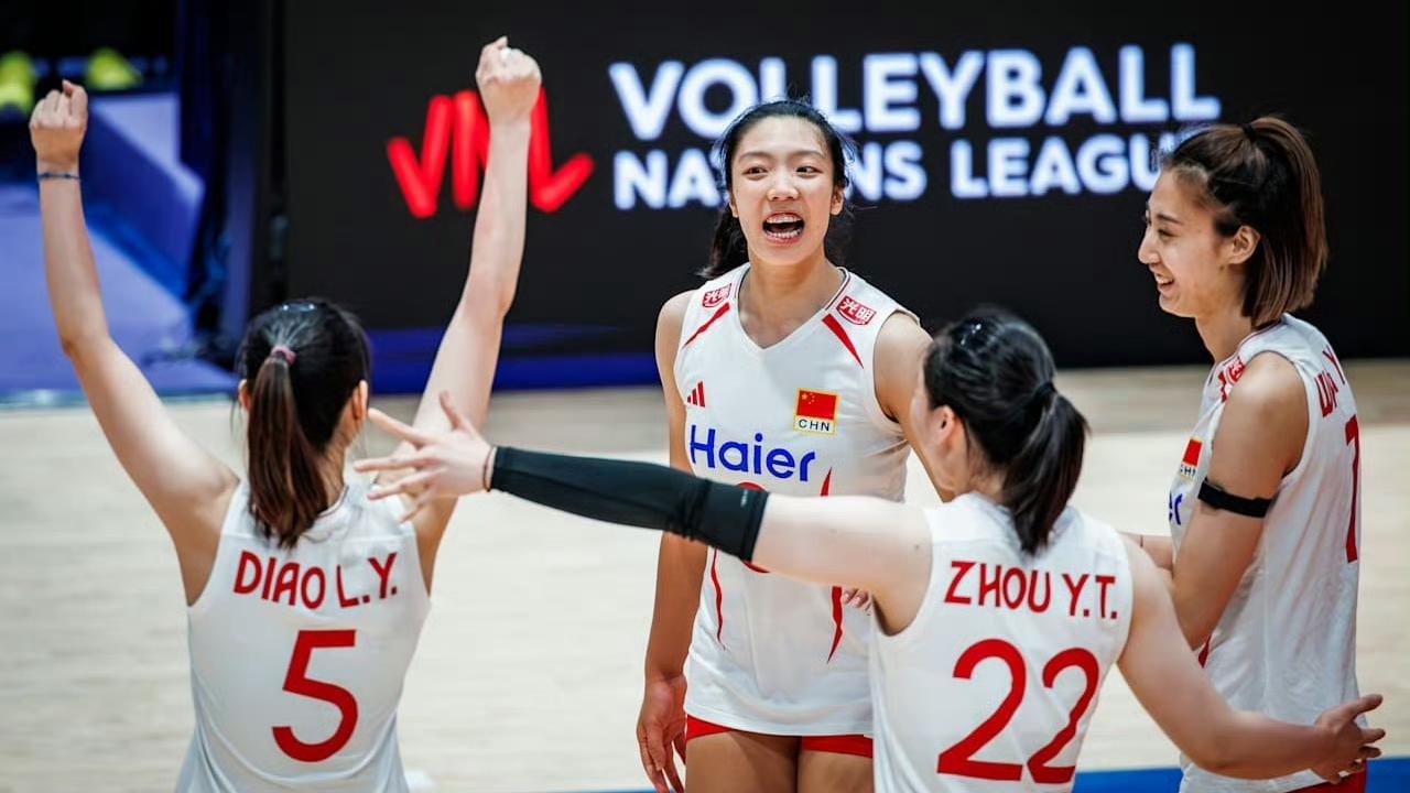 2：3！中国女排惜败，唐欣22分，赵勇用人失误，龚翔宇负效率