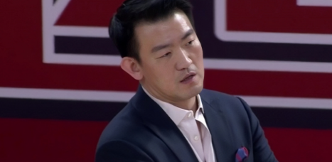 广厦男篮主教练王博谈球队将总决赛大比分追到1比3落后。他表示：“大家在G3输得很