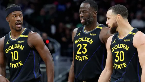前NBA球员戴尔-库里在一档播客节目中谈到了勇士。
戴尔-库里表示：“他们依然能