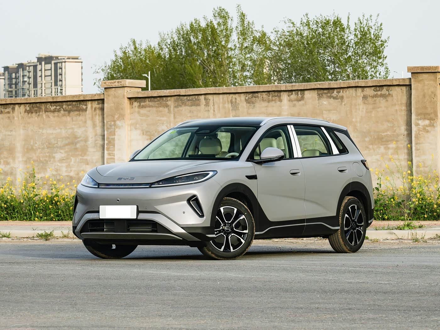 比亚迪的全新插混SUV即将上市！外观年轻个性，综合续航超 1