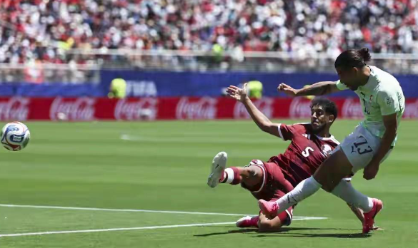 世界杯19日四场比赛分析预测
A组，小组赛首轮墨西哥2-0击败了南非，韩国2-1