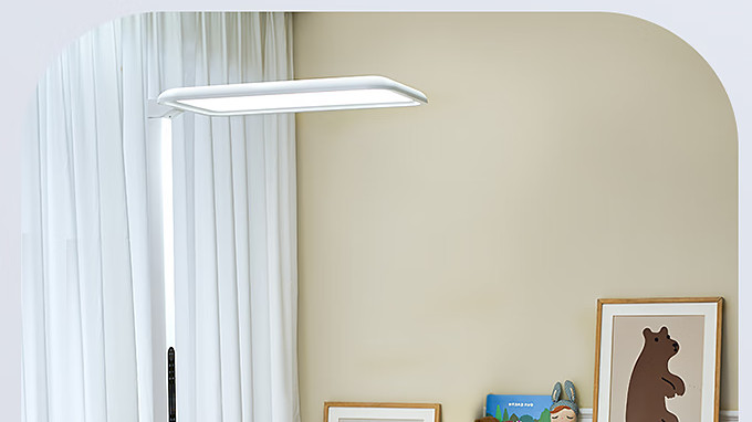 花3000元买的大路灯，不如我1800元的好用：选灯别再看这些假参数