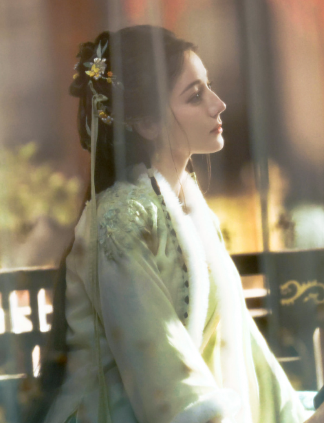 生命如诗，每一个瞬间都是独特的篇章，用爱去书写属于自己的故事